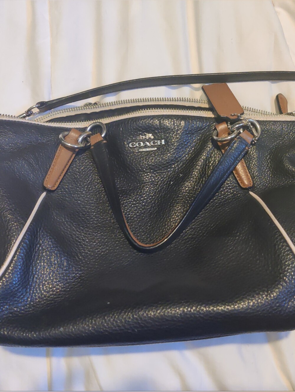 Authentic Coach F57486 Black Pebbled Leather Satchel Crossbody Bag Tan Accents